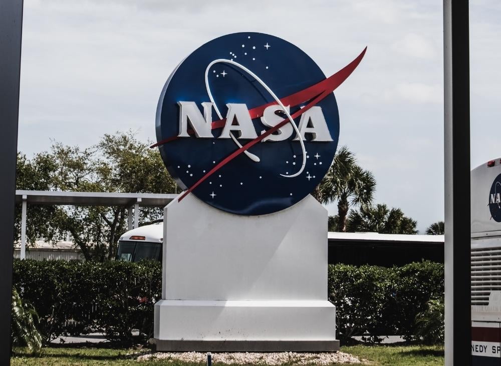photography of the NASA statue